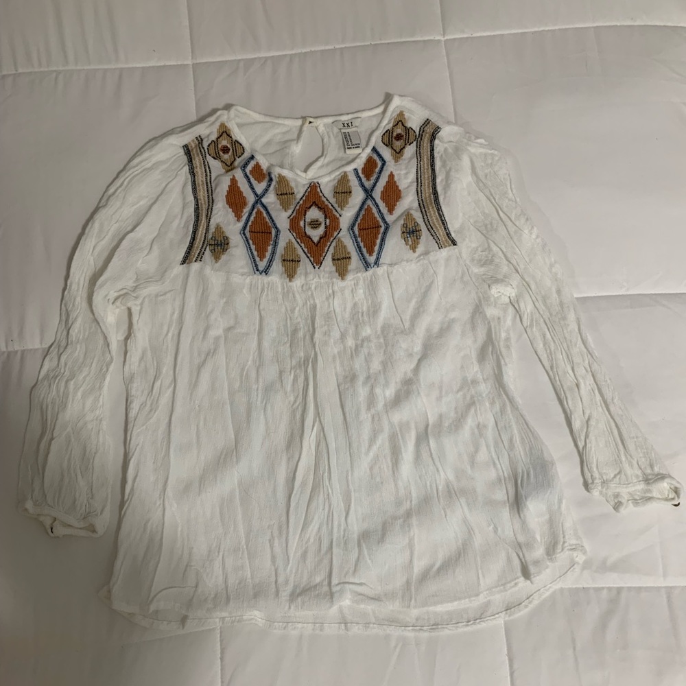 Forever 21 White Moccasin Top - Size M